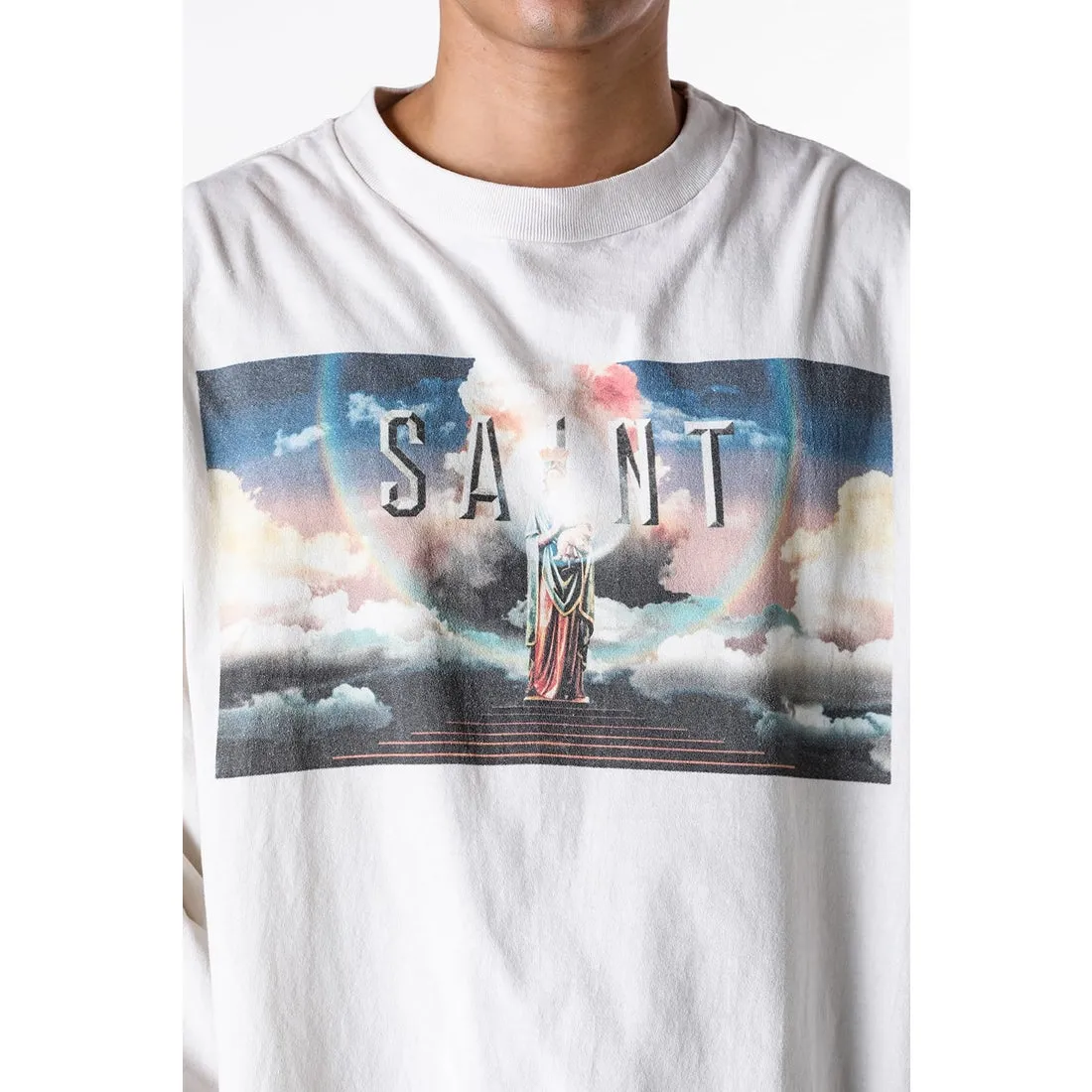 SAINT Mxxxxxx SAINT PICTURES L/S TEE/WHITE Columbia Pictures SAINT Goddess Long Sleeve Off-White S-XL Pays tribute to the Columbia Pictures Title Goddess. Full of fun. Ready-made clothes are washed. The texture is soaring. Authentic level printing is restored. Look for cylindrical seamless fabrics. It is almost meaningless if it is not a cylindrical fabric.